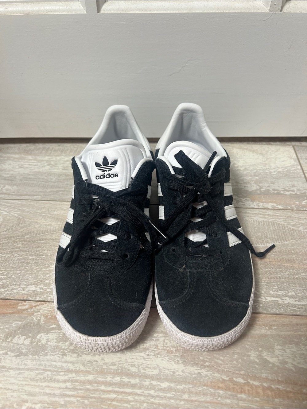 adidas Kids Black and White Gazelle Size 4